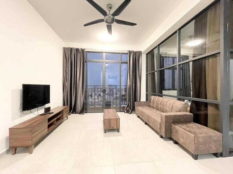 Appartement Quartz Near To Jonker Walk With Infinity Pool Cozy 3B2B à Malacca Extérieur photo