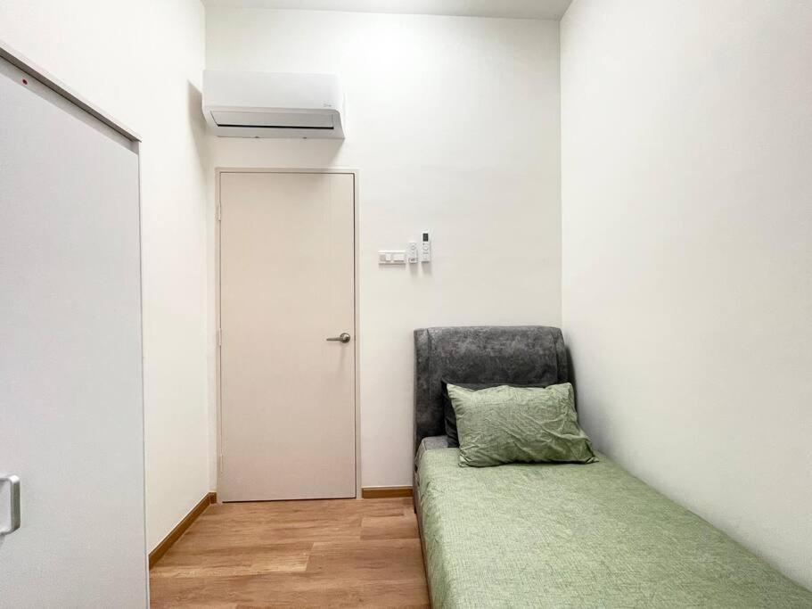 Appartement Quartz Near To Jonker Walk With Infinity Pool Cozy 3B2B à Malacca Extérieur photo