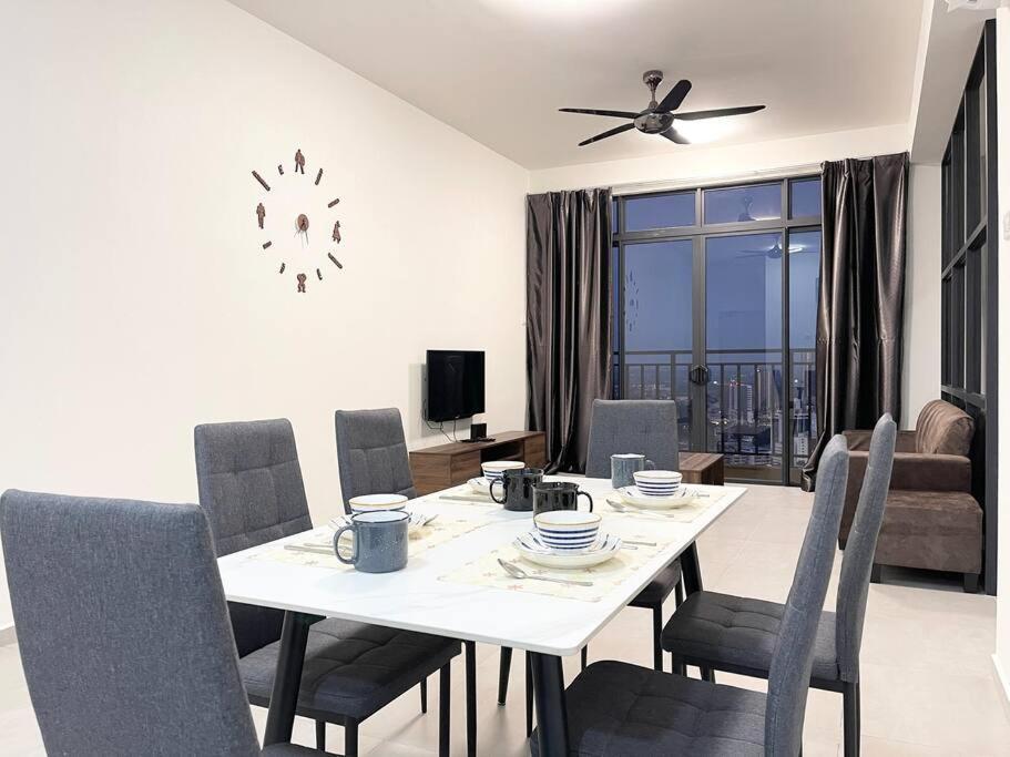 Appartement Quartz Near To Jonker Walk With Infinity Pool Cozy 3B2B à Malacca Extérieur photo
